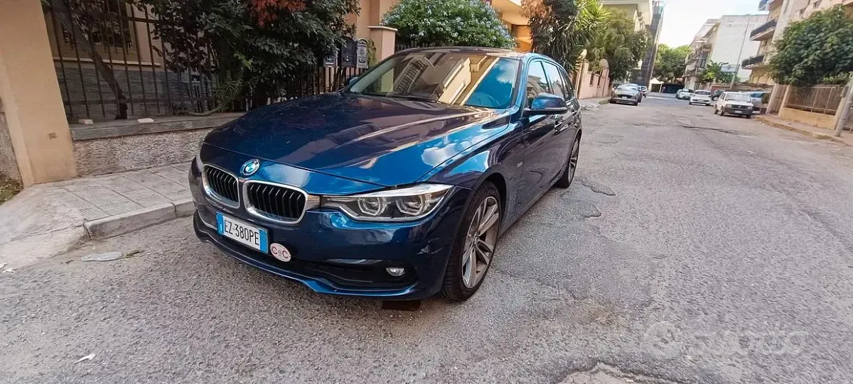 Usata BMW 318 Advantage 150 CV (110 kW) 2015 Bluazzurro Station wagon