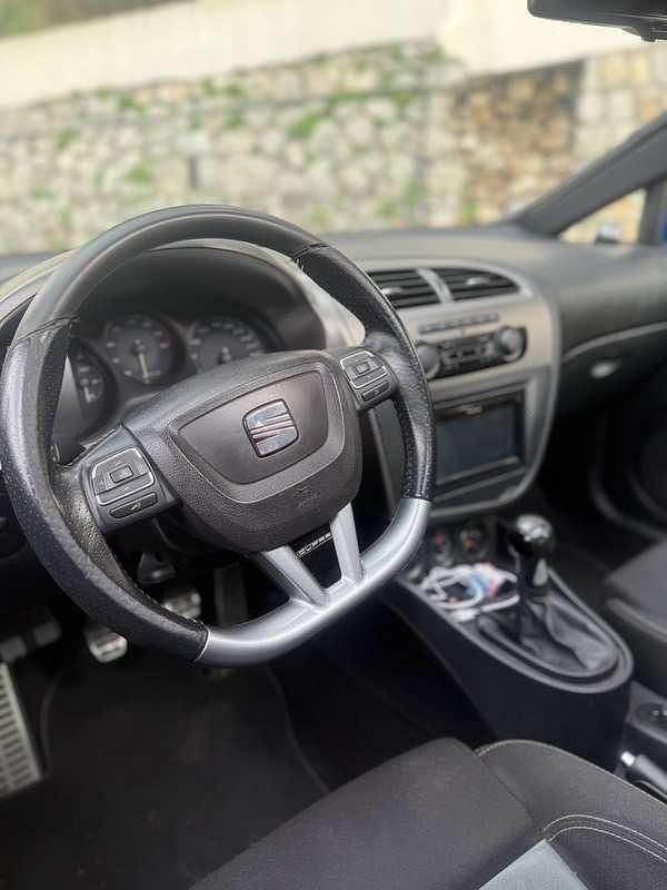 Usata Seat Leon CUPRA 265 CV (194 kW) 2011 Utilitaria