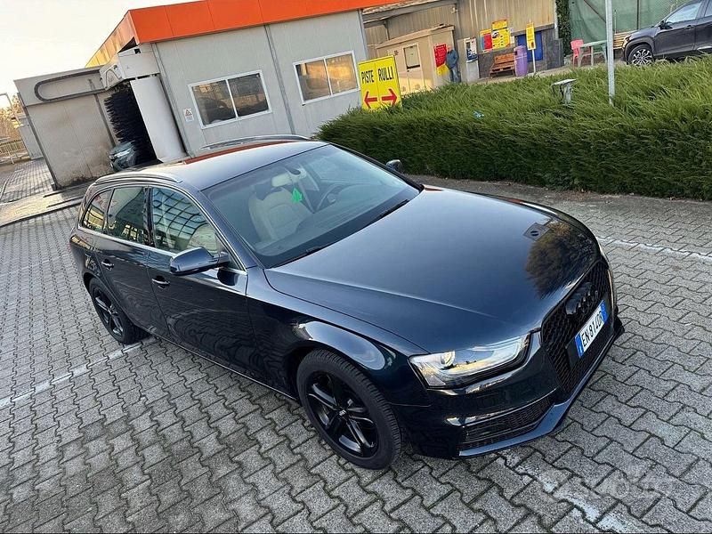 Usata Audi A4 170 CV (125 kW) 2012 Nero Station wagon