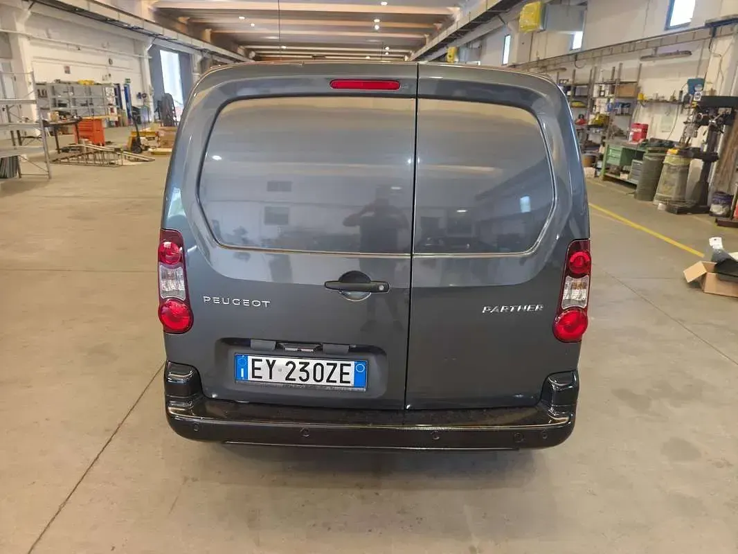 Usata Peugeot TePee Access 92 CV (67 kW) 2015 Verde Station wagon