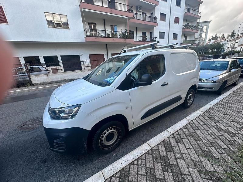 Usata Citroën Berlingo 2022 Bianco Monovolume