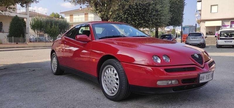 Usata Alfa Romeo GTV Lusso 150 CV (110 kW) 1996 Coupé