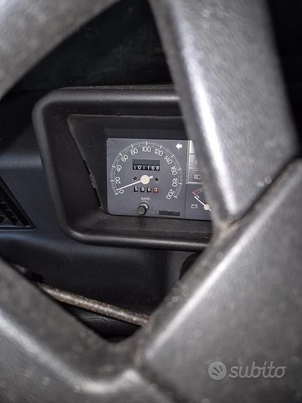 Usata Lancia Prisma 80 CV (58 kW) 1989 Grigio Berlina