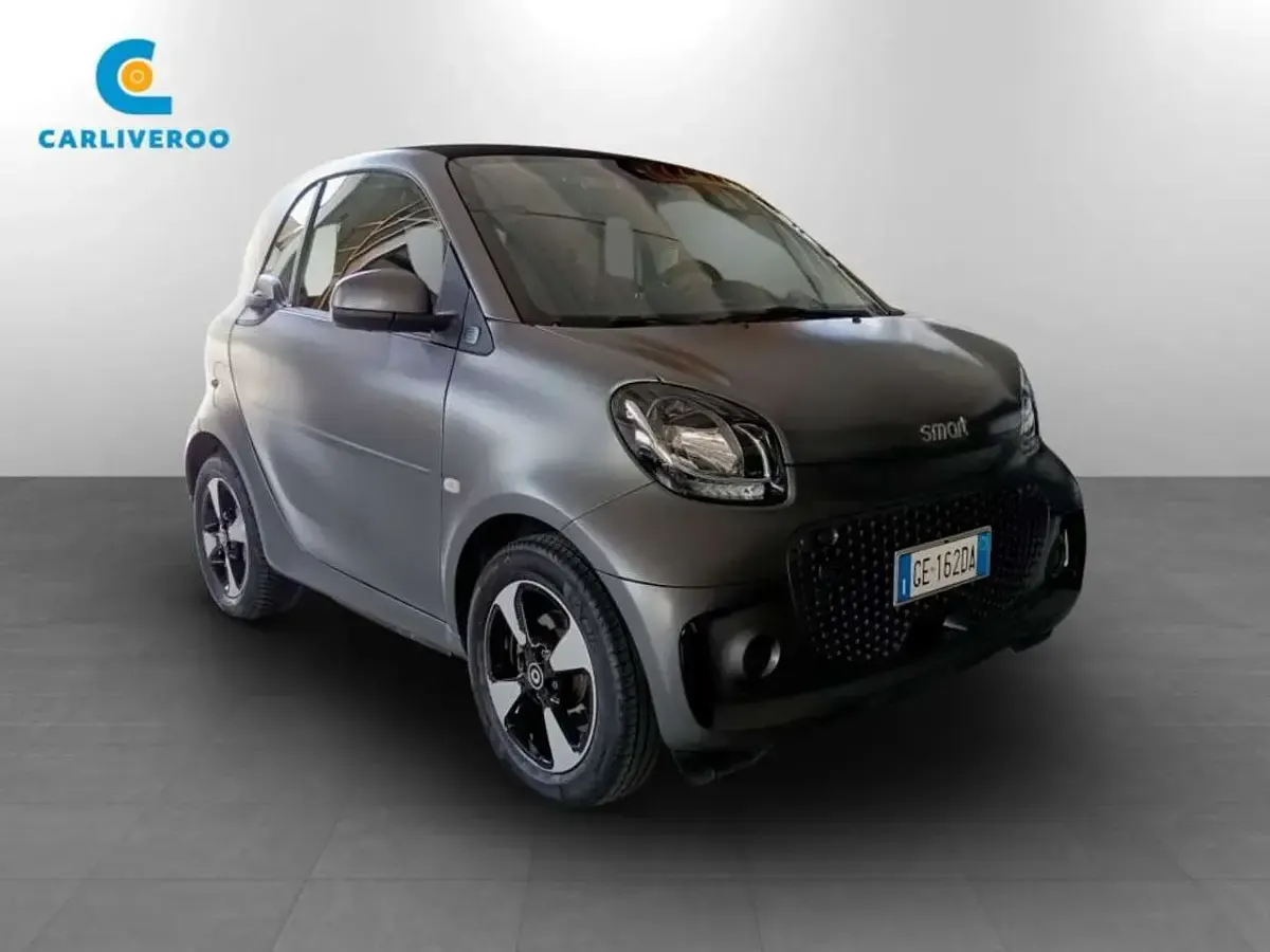 Usata Smart ForTwo Electric Drive Passion 60 kW (82 CV) 2021 Grigio opaco Berlina