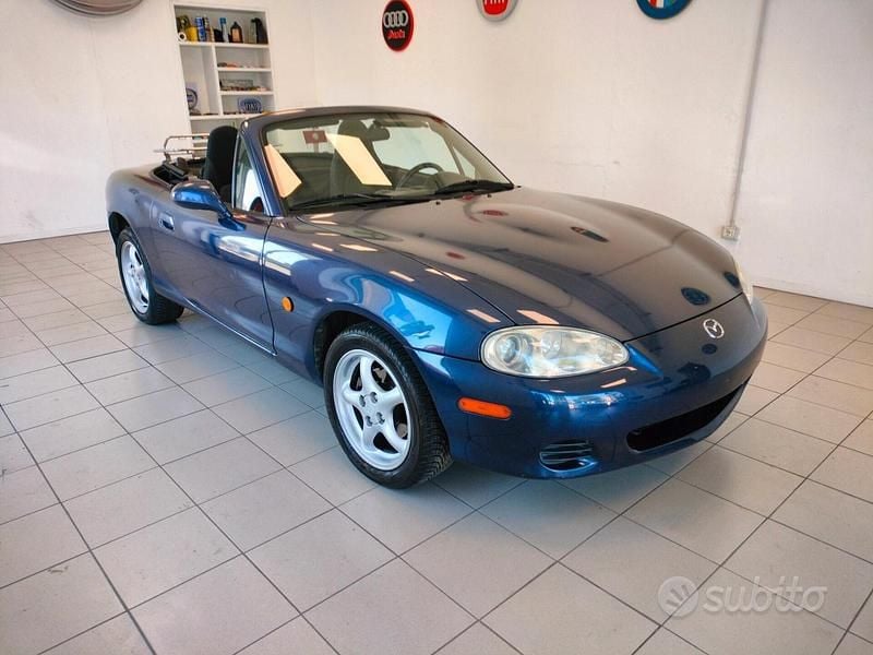 Usata Mazda MX5 110 CV (80 kW) 2003 Blu/azzurro Cabrio