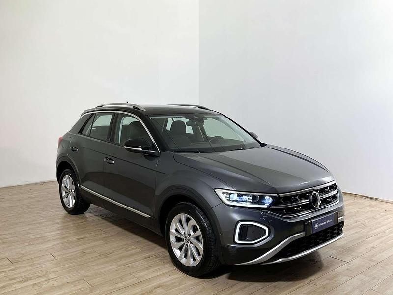 Usata VW T-Roc Style 116 CV (85 kW) 2025 Indium grey SUV