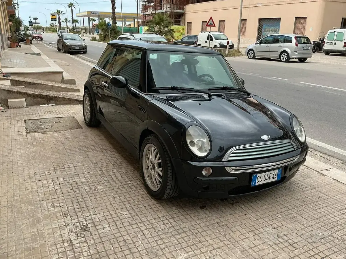 Usata Mini One D 75 CV (55 kW) 2003 Nero Utilitaria