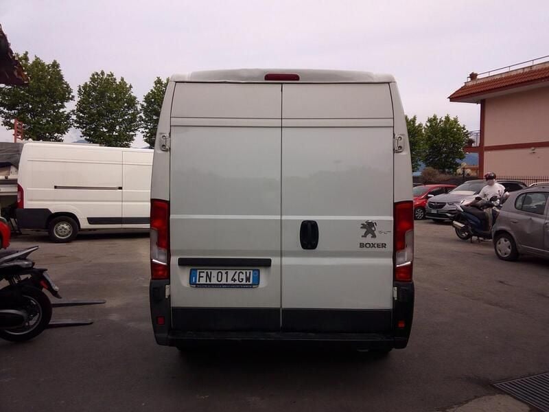 Usata Peugeot Boxer Comfort 130 CV (95 kW) 2018 Bianco Furgone