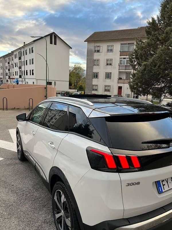 Usata Peugeot 3008 Allure 131 CV (96 kW) 2019 Bianco SUV
