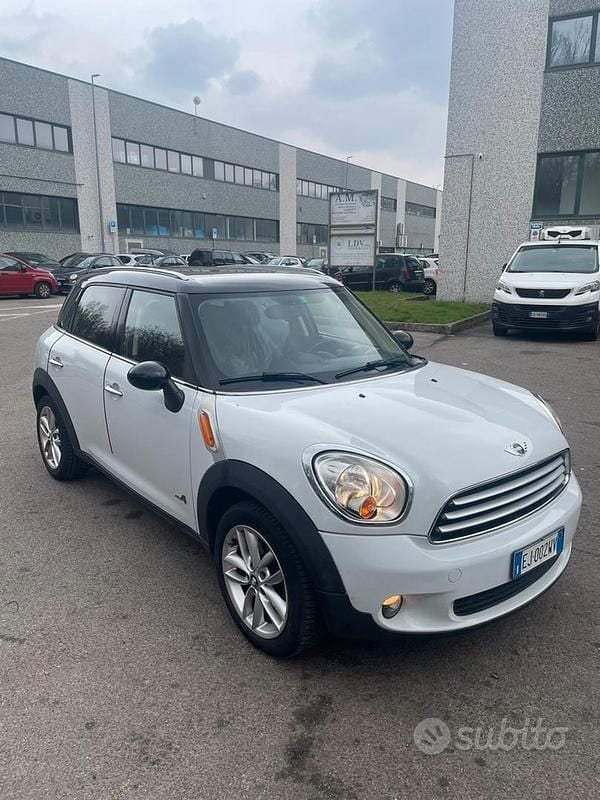 Usata Mini Countryman 111 CV (81 kW) 2011 Bianco SUV