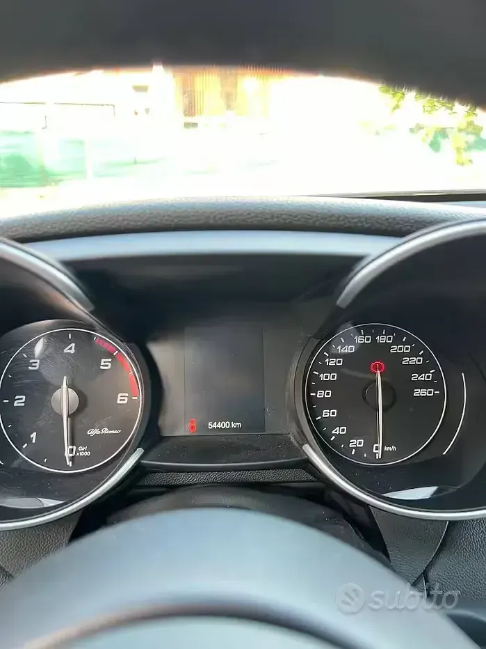 Usata Alfa Romeo Giulia Business 160 CV (117 kW) 2019 Grigio Berlina