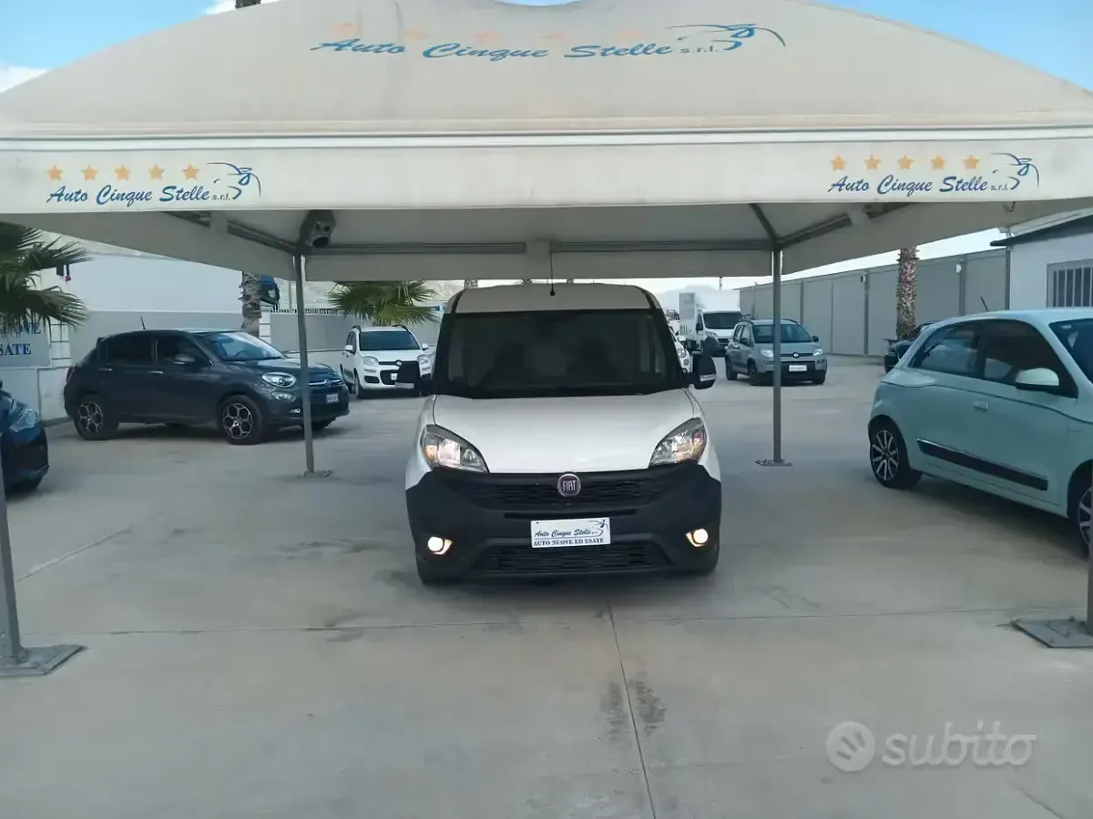 Usata Fiat Doblò 120 CV (88 kW) 2017 Bianco Monovolume