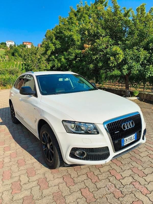 Bianco Usata 2012 Audi Q5 SUV | 11.000 € (Buon prezzo) - Immagine 1/4
