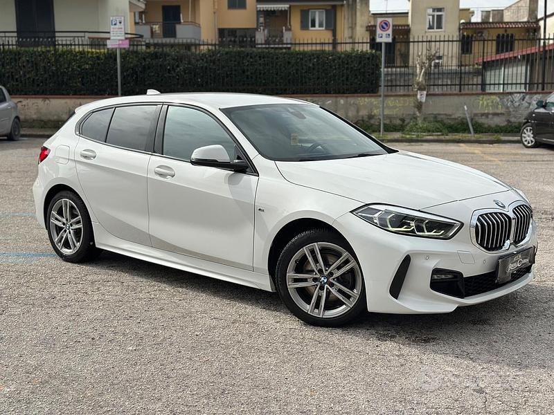 Usata BMW 116 M Sport 116 CV (85 kW) 2022 Bianco Utilitaria