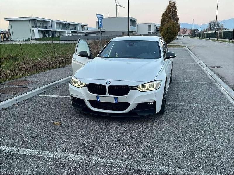 Bianco Usata 2012 BMW 320 M Performance Tre volumi | 17.500 € (Cara) - Immagine 1/4