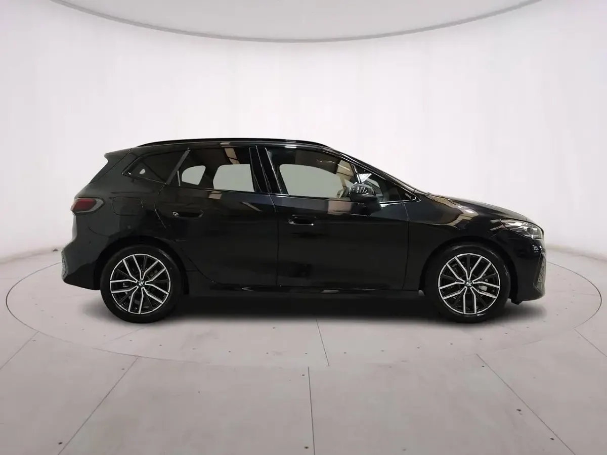 Nuova BMW 220 Active Tourer M Sport 149 CV (109 kW) 2026 Nero Monovolume