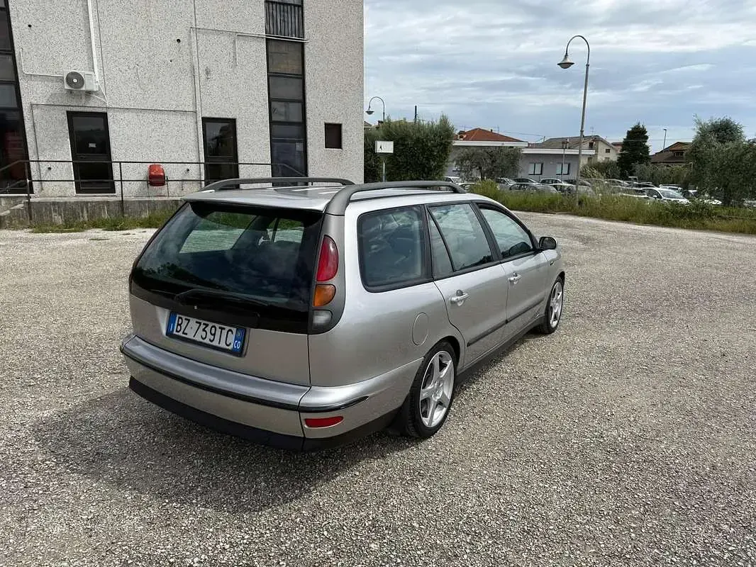 Usata Fiat Marea Weekend 110 CV (80 kW) 2001 Argento Station wagon