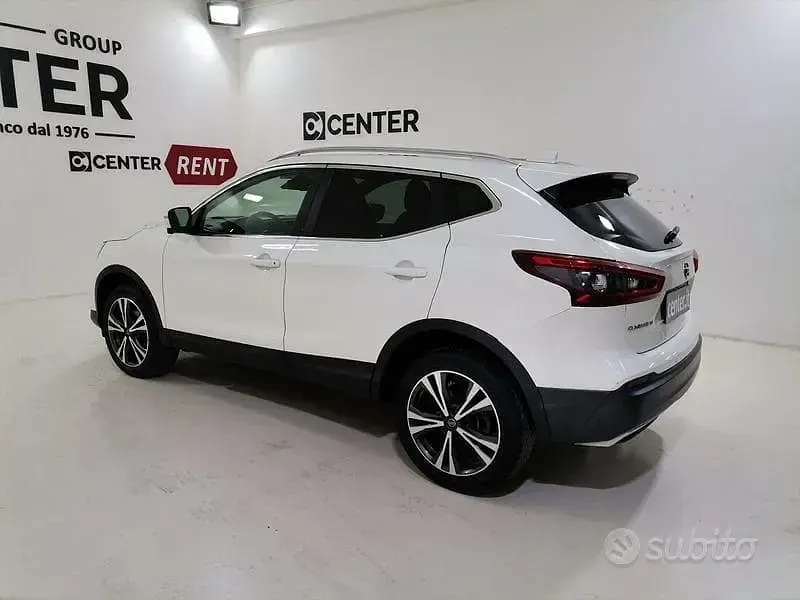 Usata Nissan Qashqai N-Connecta 110 CV (80 kW) 2018 Bianco SUV
