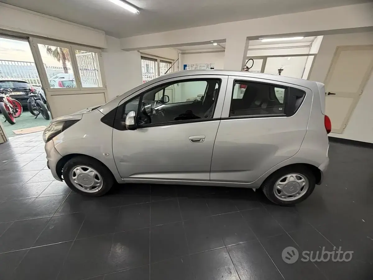 Usata Chevrolet Spark 68 CV (50 kW) 2013 Grigio Utilitaria