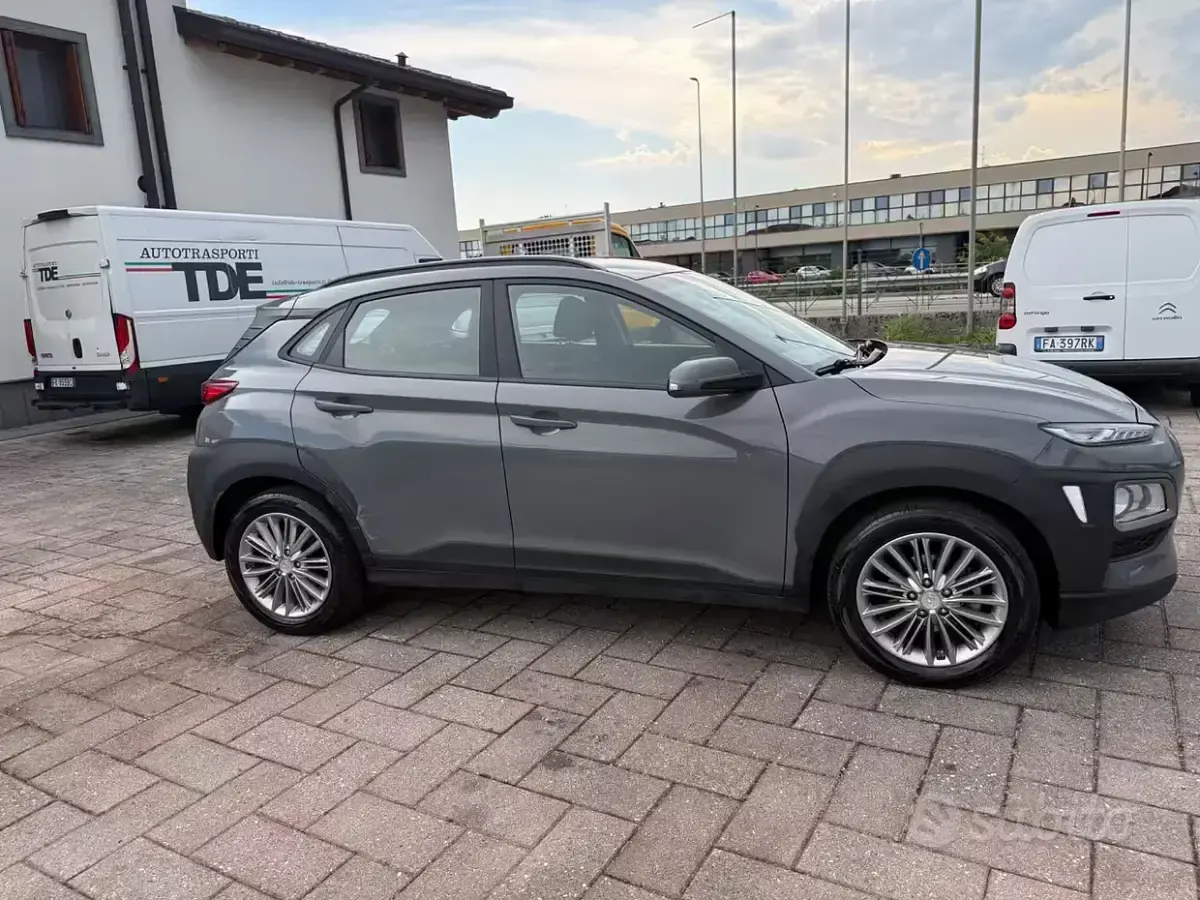 Usata Hyundai Kona Xpossible 116 CV (85 kW) 2020 Grigio SUV