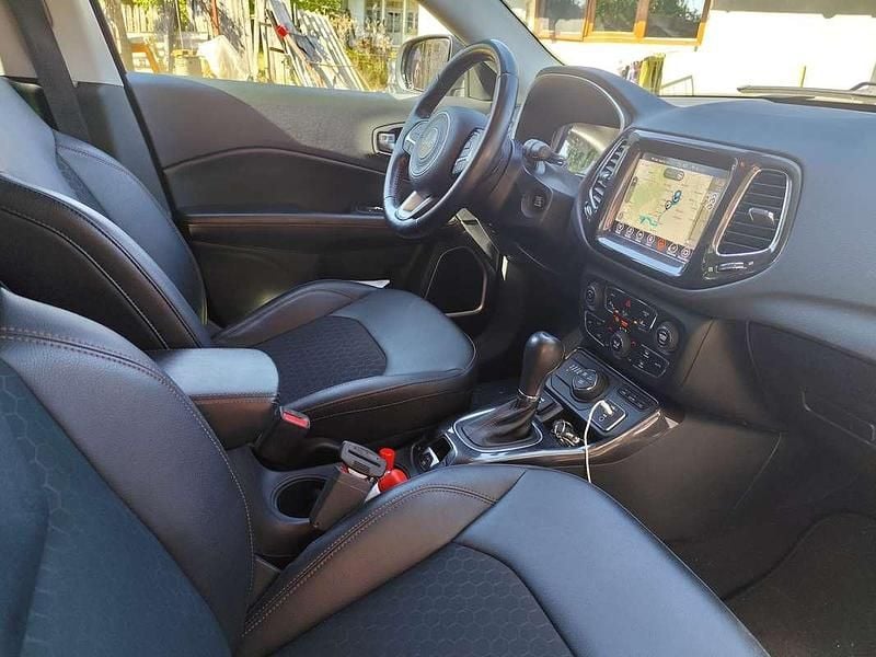 Gebraucht Jeep Compass Limited 131 PS (96 kW) 2021 Grau SUV