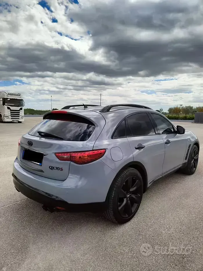 Usata Infiniti QX70 S Design 238 CV (175 kW) 2015 SUV