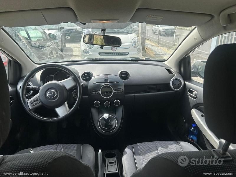Usata Mazda 2 Inclusive 90 CV (66 kW) 2010 Bianco Utilitaria