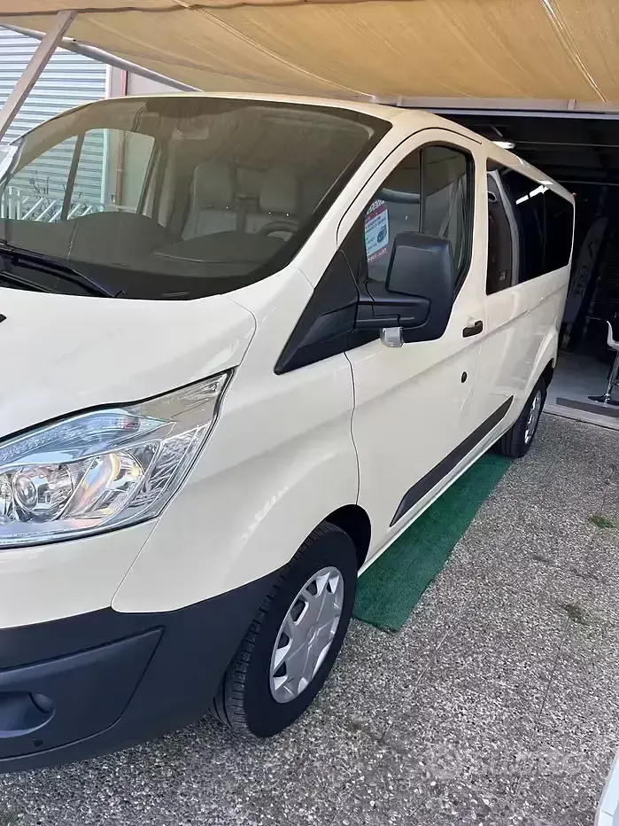 Occasion Ford Transit 131 ch (96 kW) 2018 Noir Break