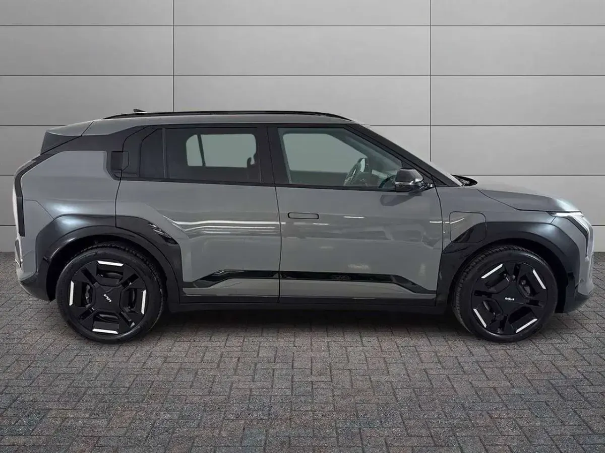 Usata Kia EV3 GT 50 kW (68 CV) 2025 Grigio SUV