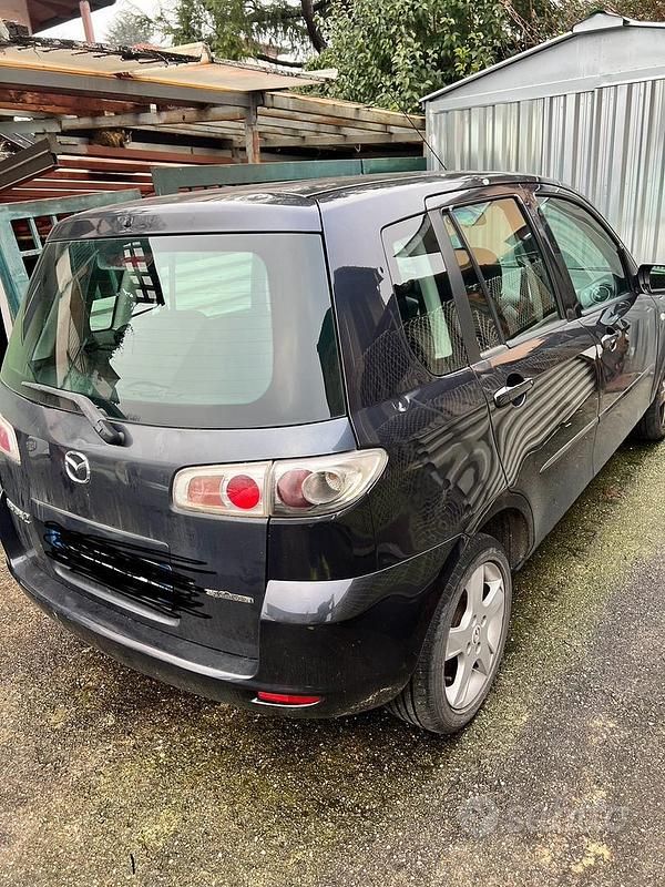 Usata Mazda 2 75 CV (55 kW) 2006 Monovolume