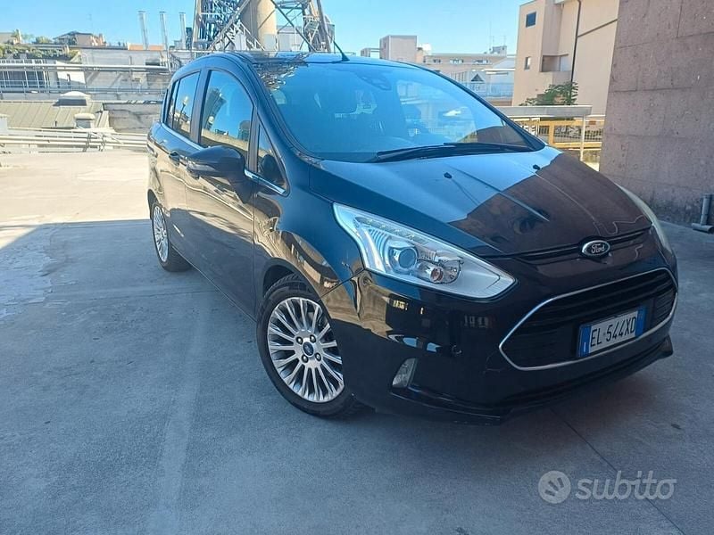 Usata Ford B-MAX 100 CV (73 kW) 2012 Marrone Monovolume