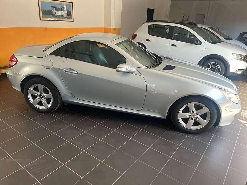 Usata Mercedes SLK200 163 CV (119 kW) 2004 Argento Cabrio
