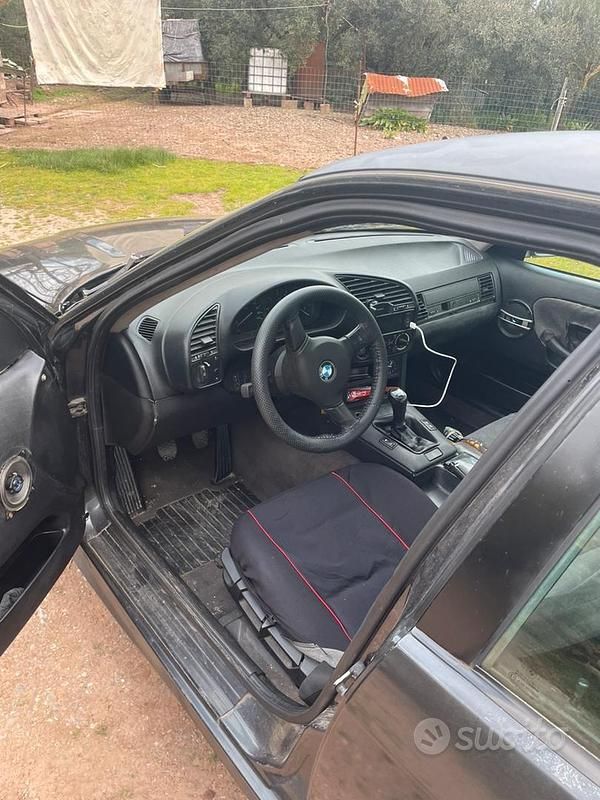Usata BMW 325 116 CV (85 kW) 1992 Nero Berlina