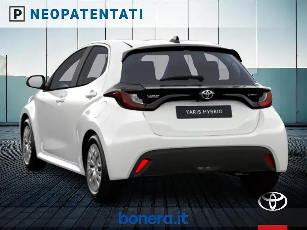 Nuova Toyota Yaris Hybrid 116 CV (85 kW) 2026 Bianco Berlina