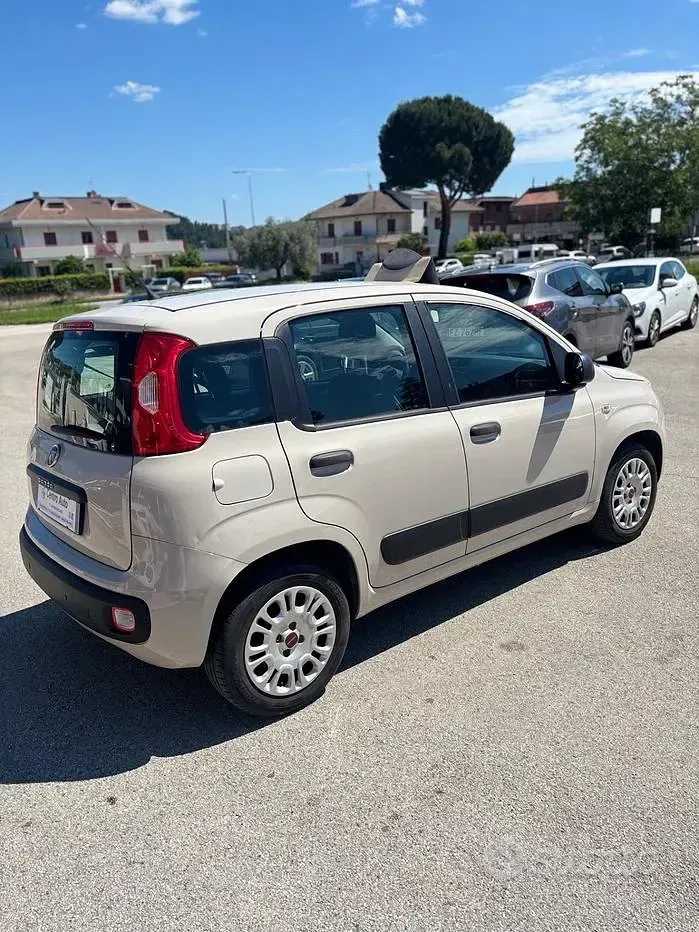 Usata Fiat Panda Lounge 69 CV (50 kW) 2017 Beige Utilitaria