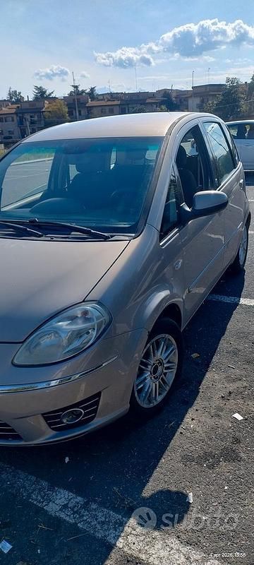 Usata Lancia Musa 77 CV (56 kW) 2010 Monovolume