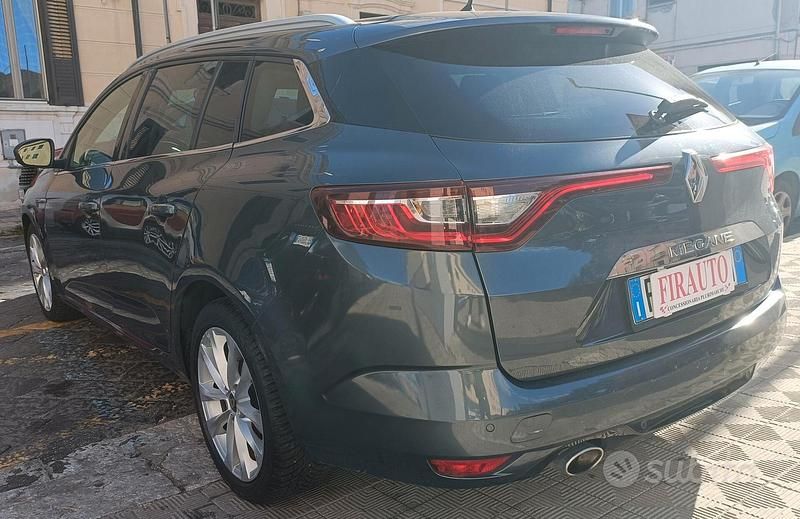 Usata Renault Mégane GrandTour Bose Edition 110 CV (80 kW) 2017 Grigio Station wagon