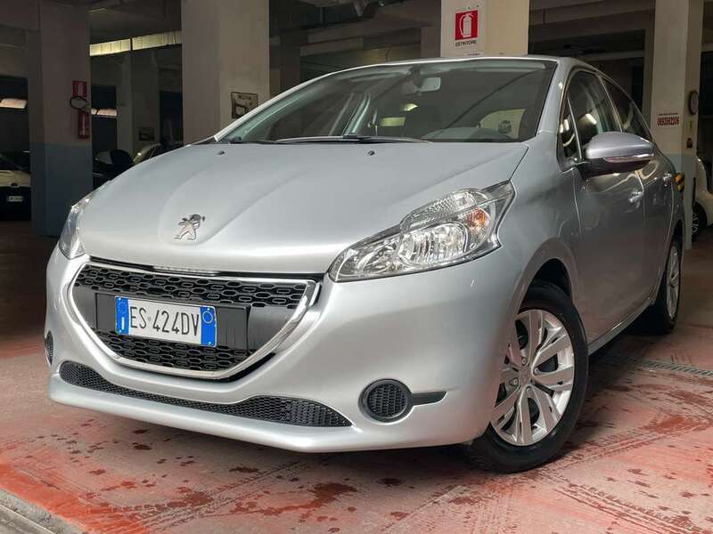 Usato 2013 Peugeot 208 1.0 Benzin 68 CV (7.200 €)