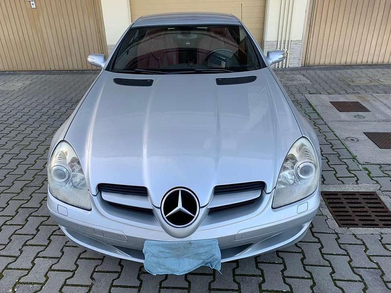 Usata Mercedes SLK200 163 CV (119 kW) 2004 Argento Cabrio