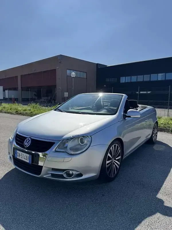 Usata VW Eos 150 CV (110 kW) 2007 Argento Cabrio