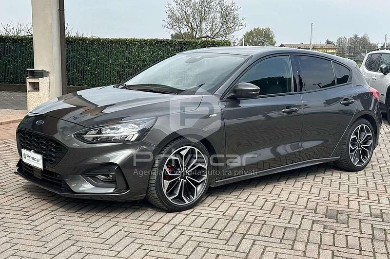 Usata Ford Focus ST-Line 120 CV (88 kW) 2019 Grigio Utilitaria