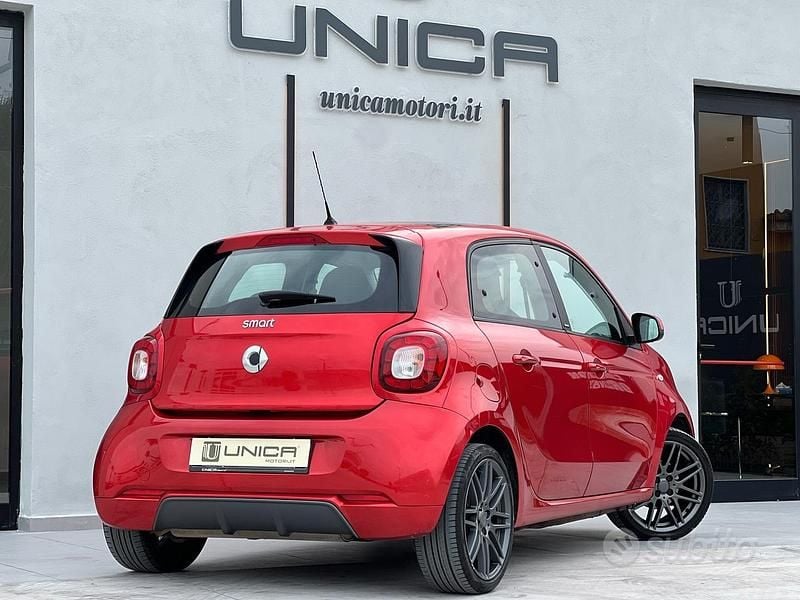 Usata Smart ForFour Brabus 90 CV (66 kW) 2018 Rosso Utilitaria