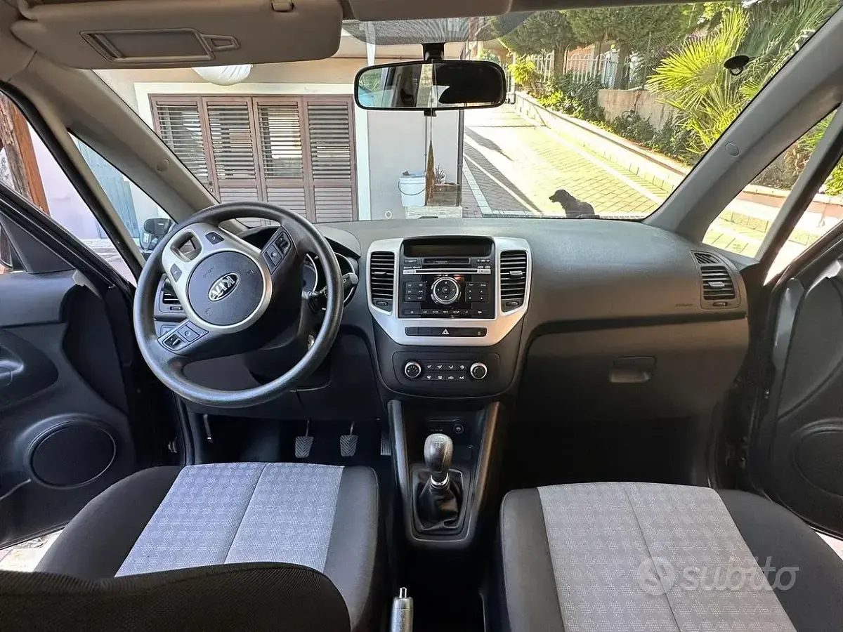 Usata Kia Venga Active 90 CV (66 kW) 2015 Grigio Utilitaria