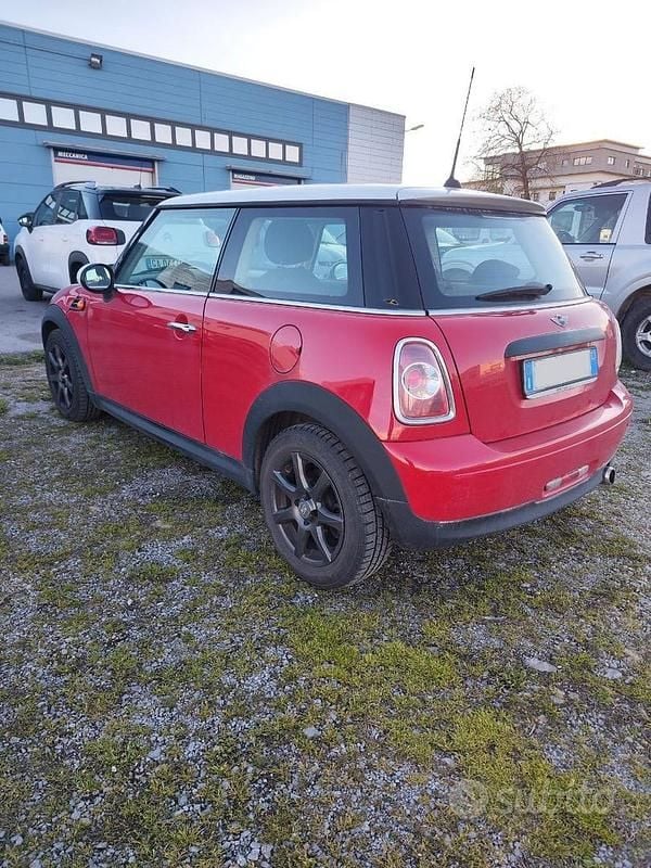 Usata Mini One D 90 CV (66 kW) 2012 Rosso Utilitaria
