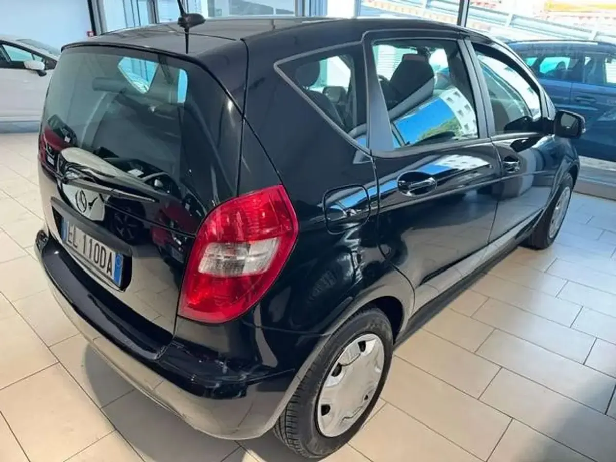 Usata Mercedes A160 95 CV (69 kW) 2010 Nero Monovolume