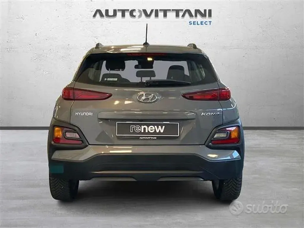 Usata Hyundai Kona Xpossible 120 CV (88 kW) 2019 Gray SUV