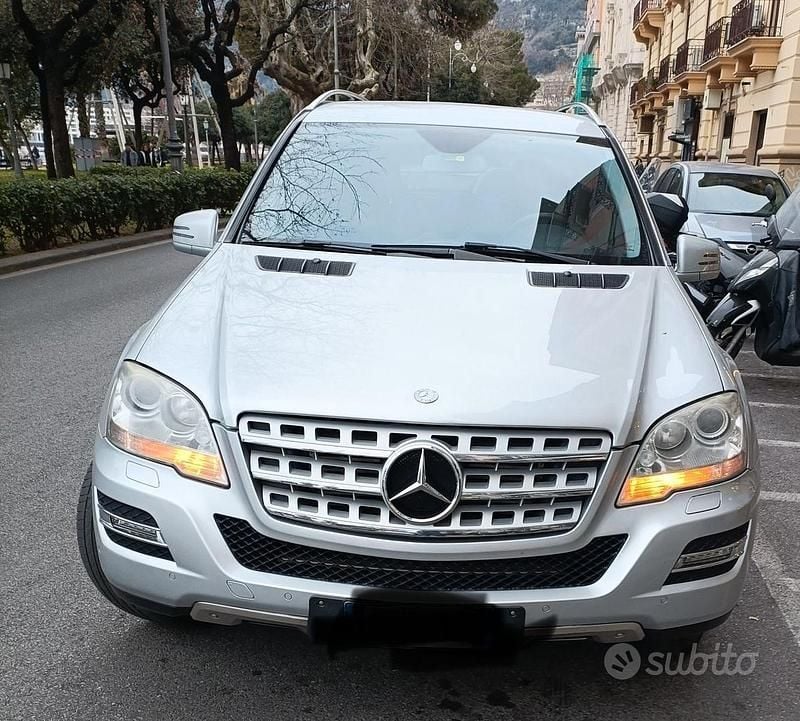 Usata Mercedes ML350 2011 Grigio SUV