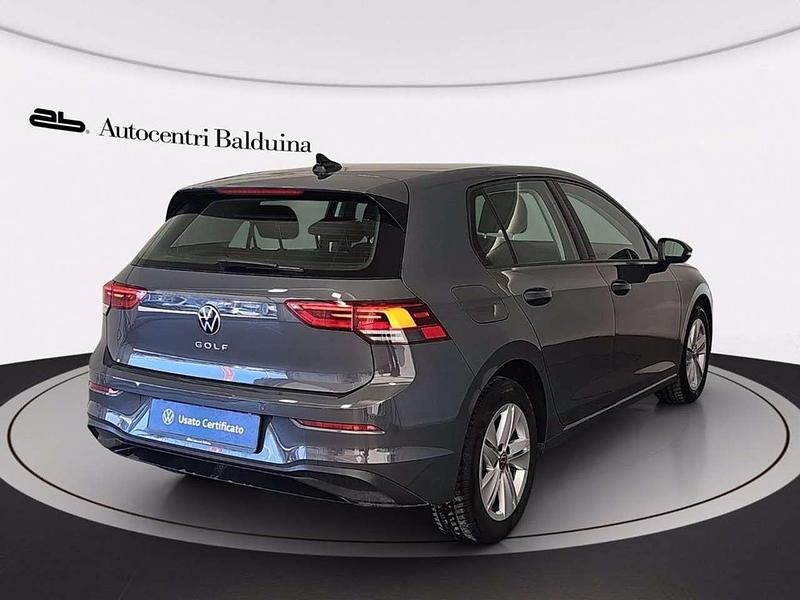 Usata VW Golf VIII Life 110 CV (80 kW) 2022 Grigio Berlina