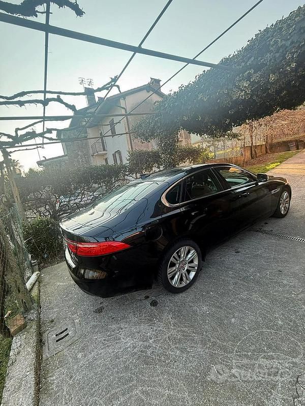 Usata Jaguar XF Prestige 2019 Nero Berlina