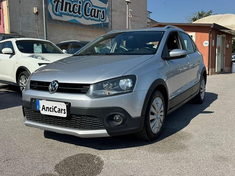 Usata VW Polo Cross 90 CV (66 kW) 2015 Argento Utilitaria